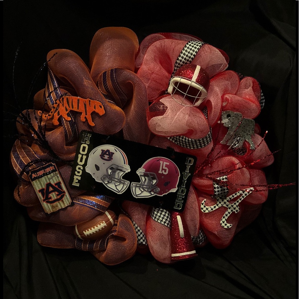 Auburn v/s Alabama Wreath